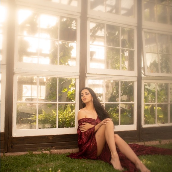 Meet your Posher, Meagan - Picture 6 of 6